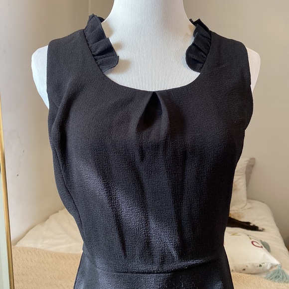 Final Touch- Fit & Flare Sleeveless Dress with Pockets - Picture 4 of 9